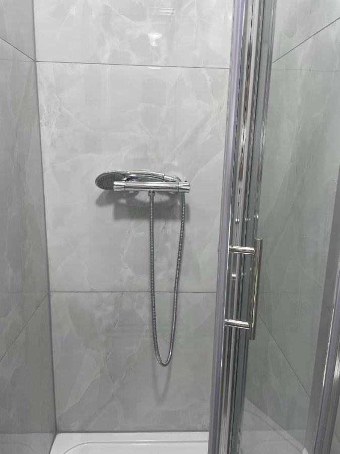 Studio Flat Private Bathroom Wc And Kitchenette ロンドン エクステリア 写真